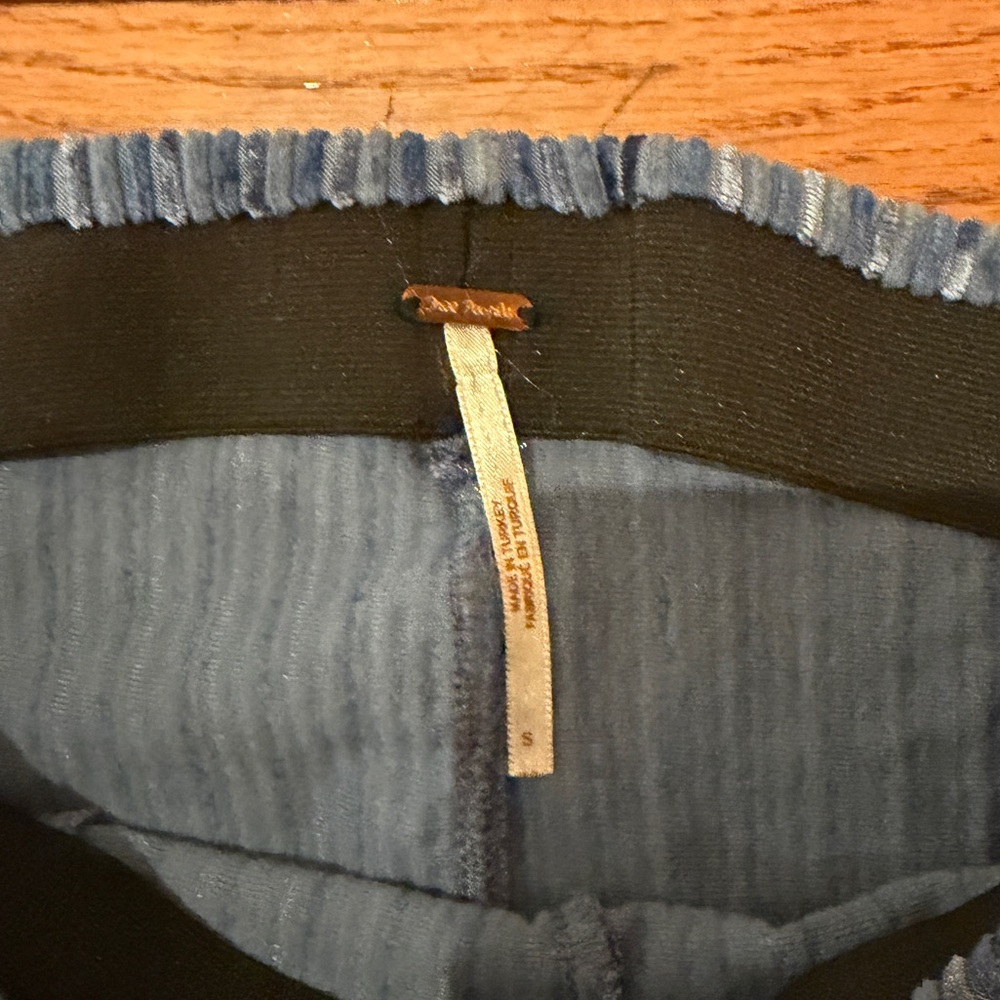 Free People Blue Ribbed Velvet Pants with Elastic Waist- Size Small - Picture 2 of 3